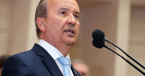 Governador de SC vai visitar área devastada por tornados e anuncia ajuda imediata