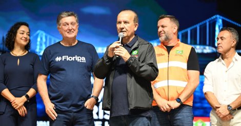 Governador Jorginho Mello inaugura obra de iluminação cênica da ponte Hercílio Luz