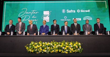 Governador Jorginho Mello prestigia solenidade de posse da Diretoria da Acij em Joinville