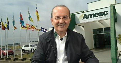 Governador Jorginho Mello visita AMESC