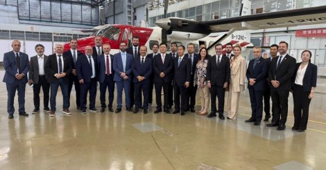 Governador visita fábrica de aviões na China e avança em tratativas para criar polo aeronáutico