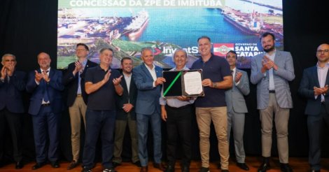 Governo do Estado entrega estudos de modelagem e estruturação da ZPE de Imbituba 