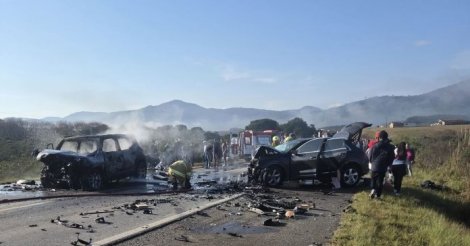 Grave acidente com incêndio interdita a BR-282 na Serra de SC
