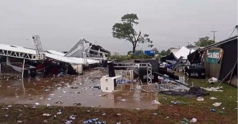 Gritaria e vento destruidor: homem morre após estrutura de festa universitária desabar em SP