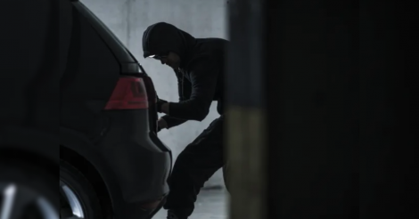 Homem tem carro furtado durante a madrugada e perde ferramentas de trabalho