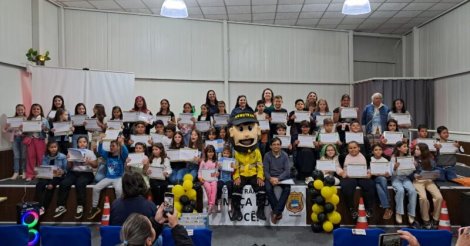 IMBITUBA / 360 jovens recebem certificado de aulas de Educação no Trânsito
