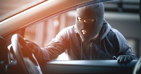 Imbituba / Carro é alvejado com cinco tiros e homem acaba preso no município