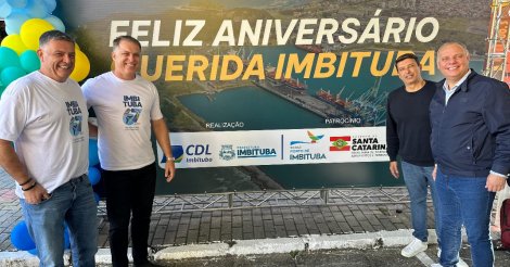 Imbituba celebra aniversário com grande festa no calçadão da Nereu Ramos