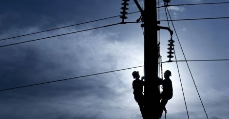 Imbituba / Dupla é acusada de usar nome da Celesc para fazer ligações clandestinas de energia