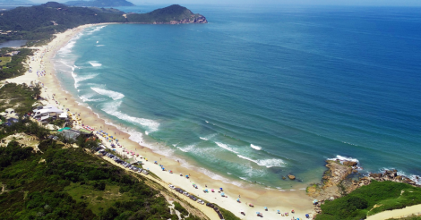 Imbituba ganha o mundo e encanta leitores na revista da Azul Linhas Aéreas