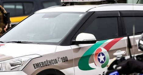 Imbituba / Homem com mandado de internação é abordado após causar transtornos próximo à praça do município