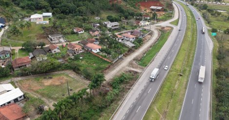 Imbituba / Implantação de rotatória no trecho da BR-101 no município é iniciada