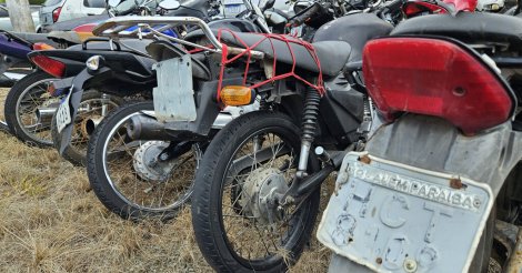 IMBITUBA / Jovens invadem Departamento de Trânsito, tentam furtar motos e atiram contra PM