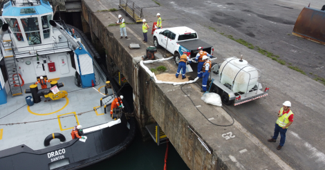 IMBITUBA / Simulação de acidente no Cais do Porto é feita para aperfeiçoar a preparação para vazamentos de óleo diesel