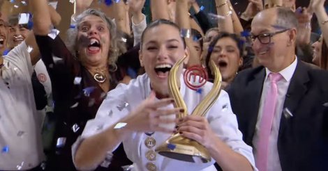Moradora de Laguna, Jéssica Cruz vence o MasterChef