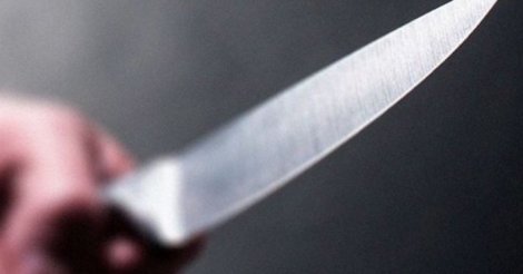 Morro da Fumaça /  Com facão, homem ameaça familiares e vizinhos e tenta esfaquear o pai