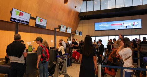 Movimento nos aeroportos de SC supera 8,2 milhões de passageiros em 2024 e registra aumento de 127% de visitantes estrangeiros