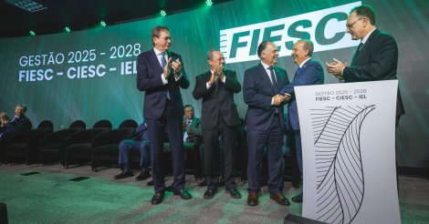 O partido da FIESC é a indústria, diz presidente Seleme na posse