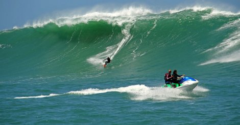 Ondas gigantes de Imbituba, Garopaba e Laguna ganham destaque na imprensa estadual e viram aposta para turismo em SC