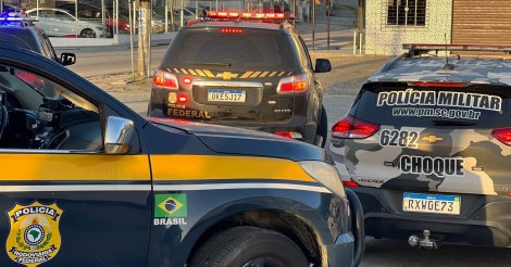 OPERAÇÃO SÃO CAMILO / Polícia Federal faz buscas em residências em Imbituba em ação contra crimes financeiros