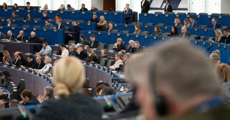 Parlamentares europeus acionam Justiça e congelam acordo Mercosul-UE: o que acontece agora?