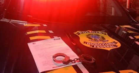 Passageiro é preso após tentar estuprar mulher dentro de ônibus em SC