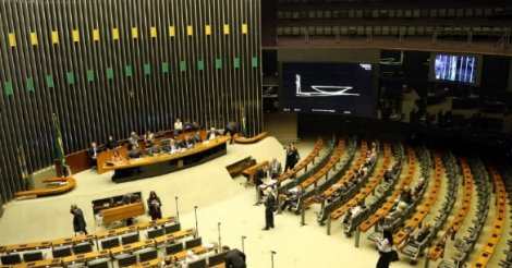 POLÍTICA  / Cenário desafiador para Jorginho