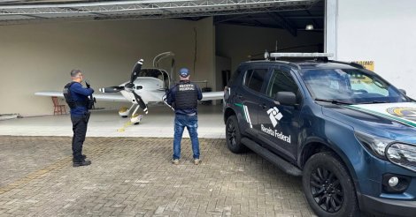 Porto Belo SC / Piloto e ajudante são presos em aeroporto de SC com carga ilegal de iPhones avaliada em R$ 3 milhões