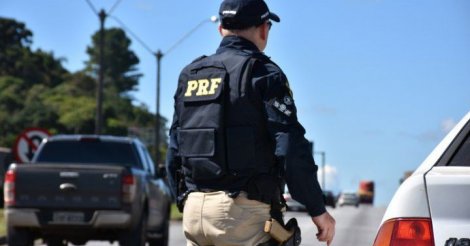 PRF flagra milhares de infrações de trânsito durante o feriado de Tiradentes