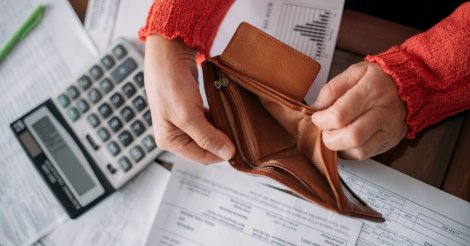 Quase 2 milhões de dívidas bancárias em SC podem ser quitadas por até R$ 100, aponta Serasa