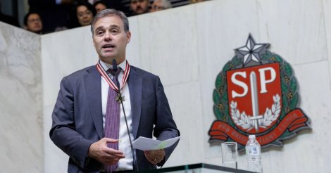 Relator do caso Master e fraudes do INSS, André Mendonça usa homenagem para mandar recados
