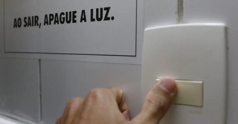 Setembro continua com conta de luz mais cara e bandeira vermelha