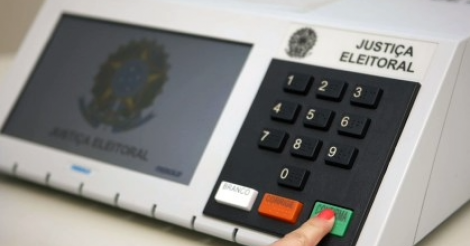 Ultima Pesquisa da eleição 2026 /Datafolha, 2º turno - votos válidos: Flávio Bolsonaro, 51%; Lula, 49%