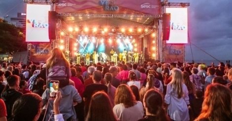 Xande de Pilares, Chimarruts e Leci Brandão farão show gratuito em Laguna