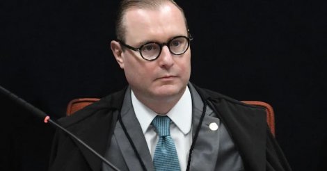 Zanin arquiva ação contra senador Seif por apologia à violência policial nas redes sociais 