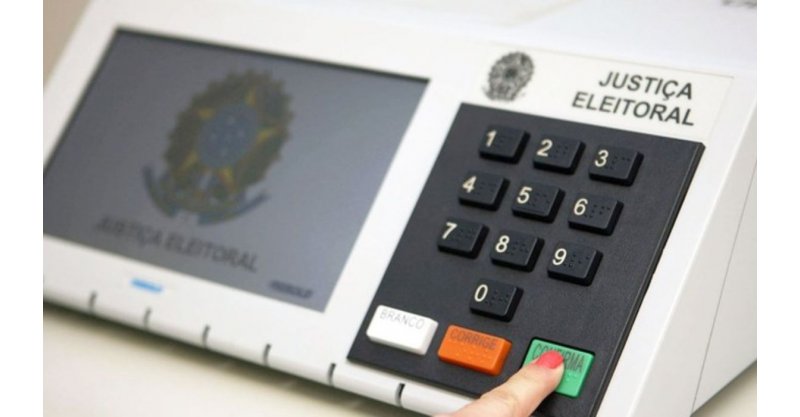 TRE-SC inicia preparação de quase 19 mil urnas em SC para as eleições de 2026