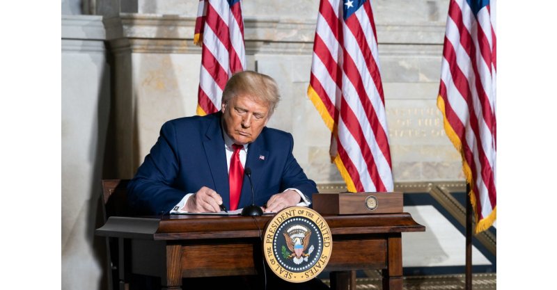 Trump quer mudar sistema de eleição nos EUA: ‘cédulas de papel apenas!’