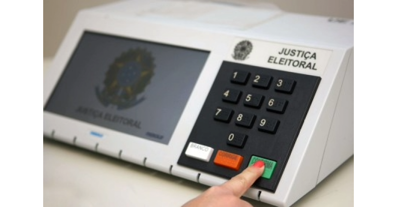 Ultima Pesquisa da eleição 2026 /Datafolha, 2º turno - votos válidos: Flávio Bolsonaro, 51%; Lula, 49%