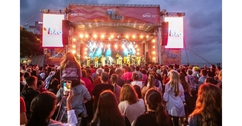 Xande de Pilares, Chimarruts e Leci Brandão farão show gratuito em Laguna